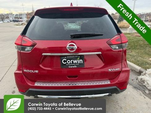 Used 2017 Nissan Rogue SV w/ Midnight Edition image 6