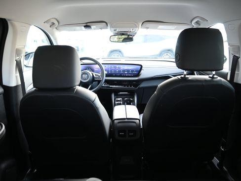 Used 2025 Buick Envision Preferred image 12