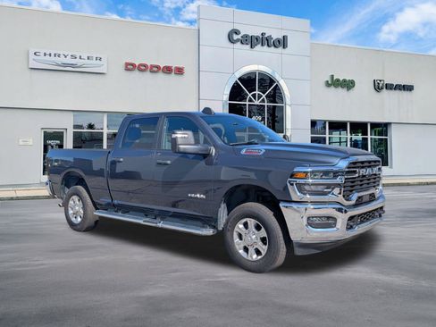 Used 2026 RAM 2500 Big Horn AWD/4WD image 1