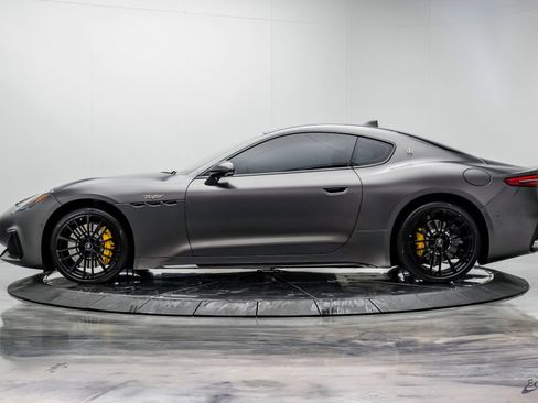 Used 2024 Maserati GranTurismo Trofeo AWD/4WD image 8