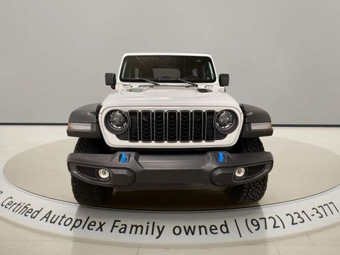 Used 2025 Jeep Wrangler Unlimited Rubicon 4xe w/ Safety Group AWD/4WD image 8