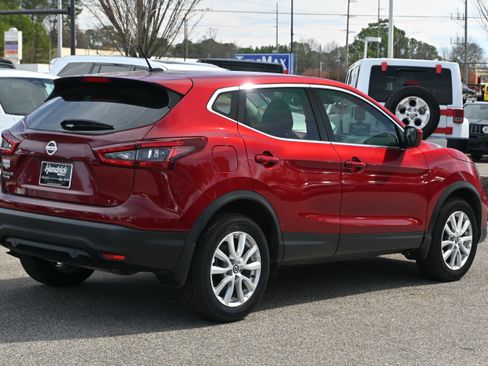 Used 2021 Nissan Rogue Sport S image 15
