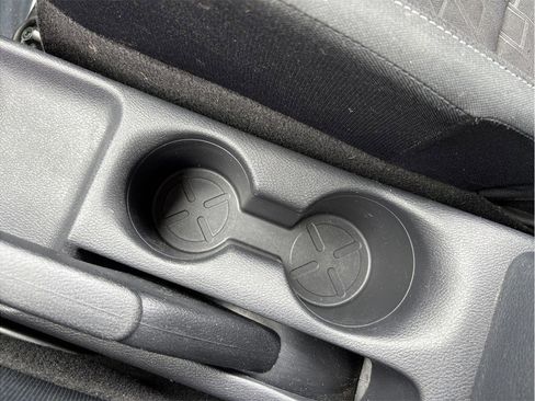 Used 2021 Nissan Kicks S FWD image 28