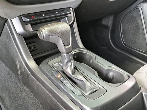 Used 2020 Chevrolet Colorado W/T w/ WT Convenience Package RWD image 16