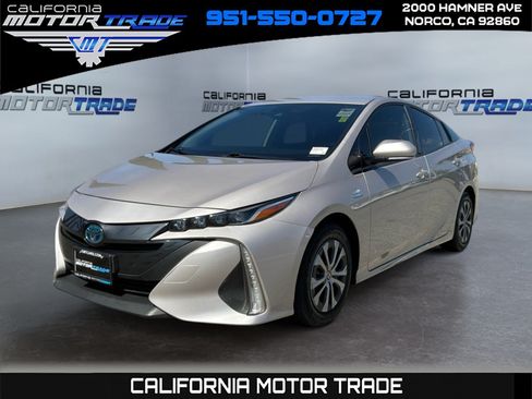 Used 2020 Toyota Prius Prime LE FWD image 1