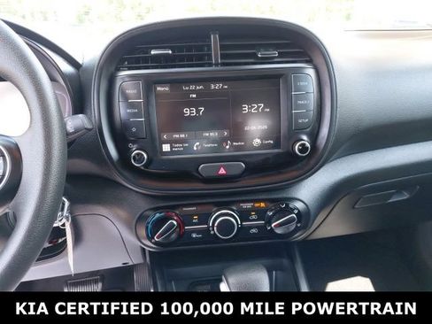 Certified 2025 Kia Soul LX w/ LX Technology Package FWD image 11