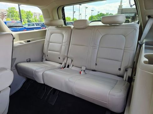 Used 2020 Lincoln Navigator Reserve w/ Equipment Group 208A Reserve AWD/4WD image 19