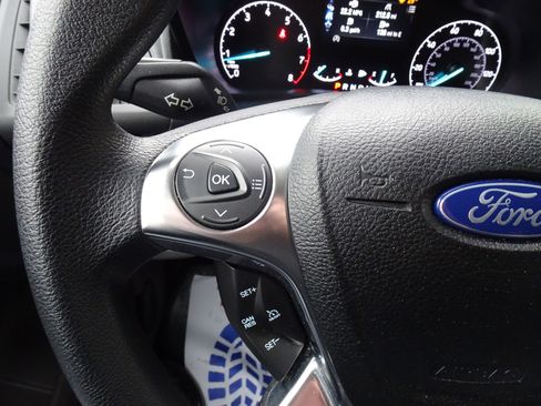 Used 2019 Ford Transit Connect XLT image 21