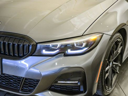 Certified 2022 BMW 330i Sedan w/ M Sport Package image 8