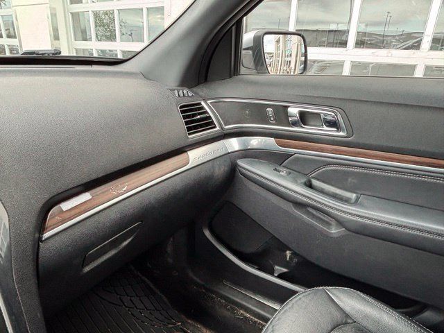 Used 2019 Ford Explorer Limited w/ Class III Trailer Tow Package AWD/4WD image 21