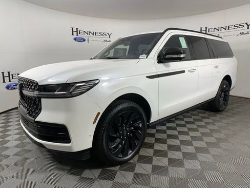 New 2025 Lincoln Navigator L Reserve w/ Jet Appearance Package image 2