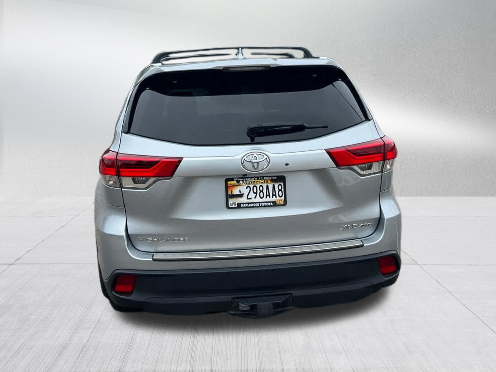 Used 2019 Toyota Highlander XLE AWD/4WD image 5