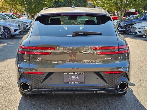 Used 2025 Genesis GV70 3.5T Sport image 6