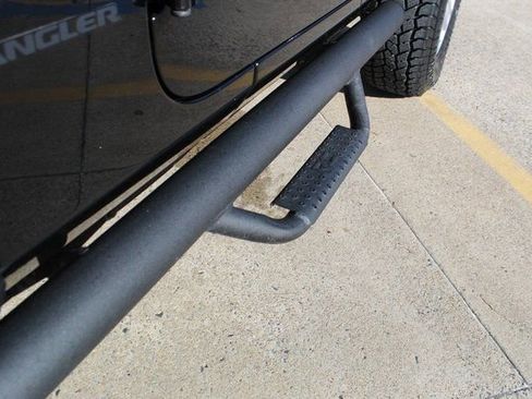 Used 2022 Jeep Wrangler Sport S image 8