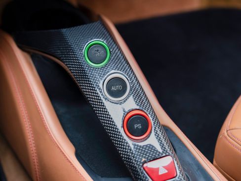 Used 2016 Ferrari 488 GTB RWD image 63