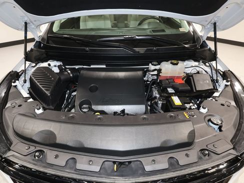 Certified 2024 Buick Enclave Avenir w/ Avenir Technology Package image 33