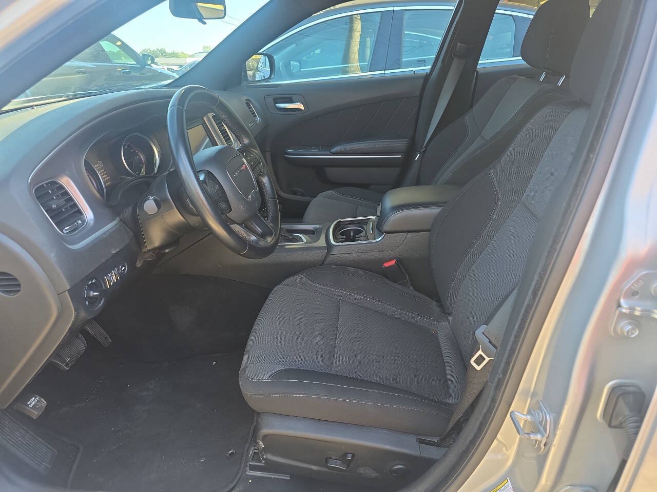 Used 2022 Dodge Charger SXT RWD image 7
