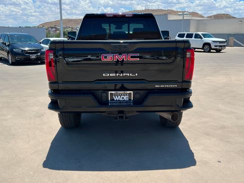 Used 2024 GMC Sierra 3500 Denali w/ Denali Reserve Package AWD/4WD image 4