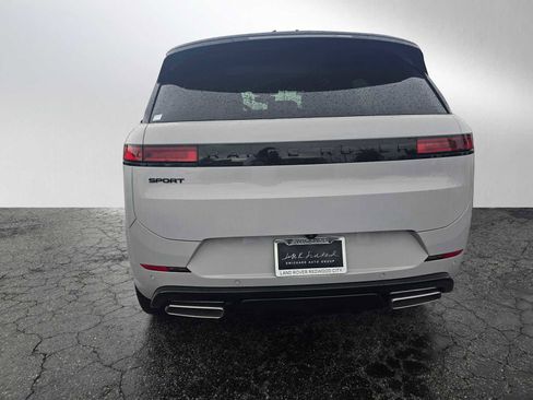 New 2026 Land Rover Range Rover Sport Dynamic SE image 4