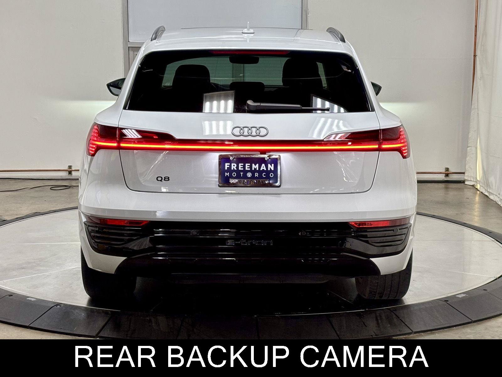 Used 2024 Audi Q8 e-tron Premium AWD/4WD image 8