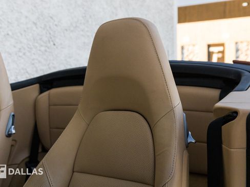 Used 2015 Porsche 911 Carrera image 21