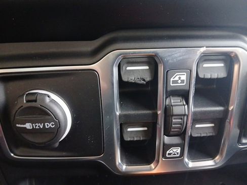 Used 2022 Jeep Gladiator Sport image 29