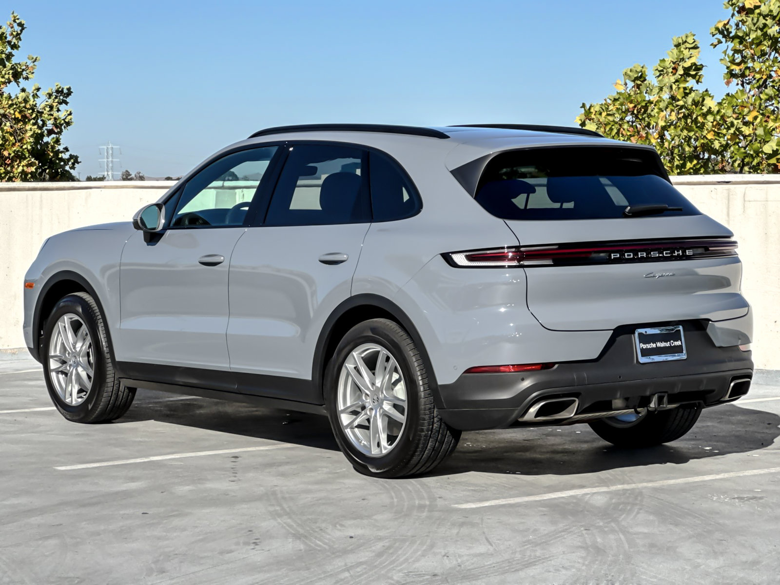 Certified 2026 Porsche Cayenne AWD/4WD image 4
