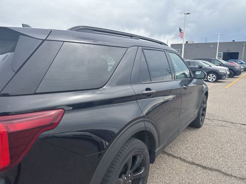 Used 2020 Ford Explorer ST w/ ST Street Pack image 9