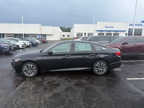 Used 2019 Honda Accord Touring image 11