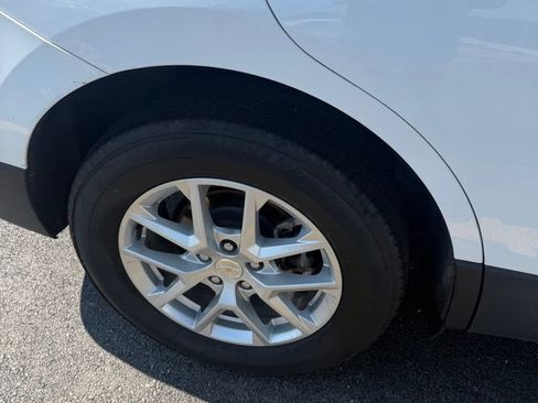Used 2023 Chevrolet Equinox LS AWD/4WD image 6