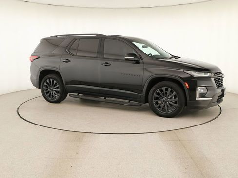 Used 2023 Chevrolet Traverse RS w/ LPO, Roadside Safety Package AWD/4WD image 9