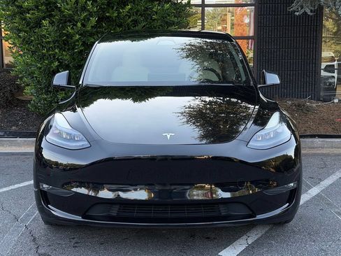 Used 2022 Tesla Model Y Performance AWD/4WD image 3