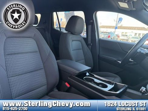 Used 2025 Chevrolet Equinox LT image 12