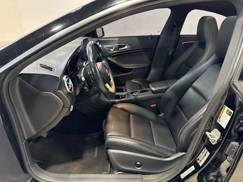 Used 2018 Mercedes-Benz CLA 250 4MATIC image 24