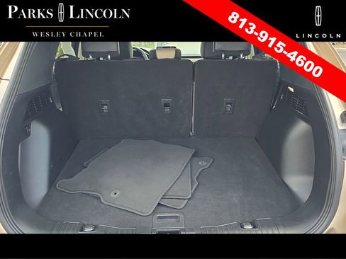 Used 2020 Ford Escape Titanium FWD image 8