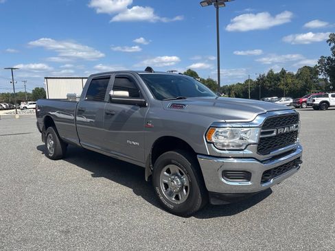 Used 2020 RAM 2500 Tradesman w/ Chrome Appearance Group AWD/4WD image 8