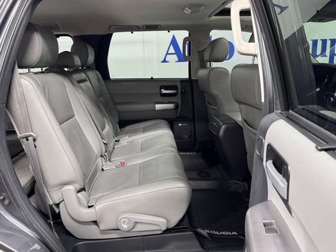 Used 2018 Toyota Sequoia Limited w/ Safety & Convenience Package AWD/4WD image 14