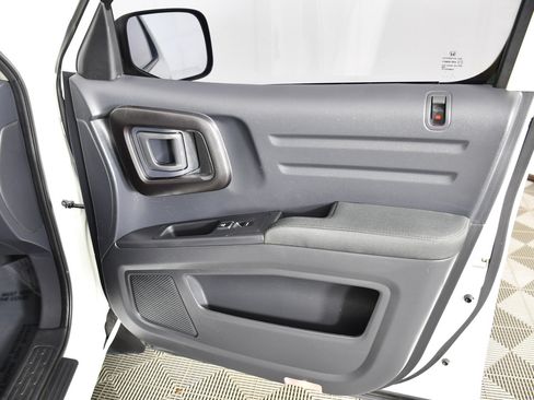 Used 2014 Honda Ridgeline Sport image 37