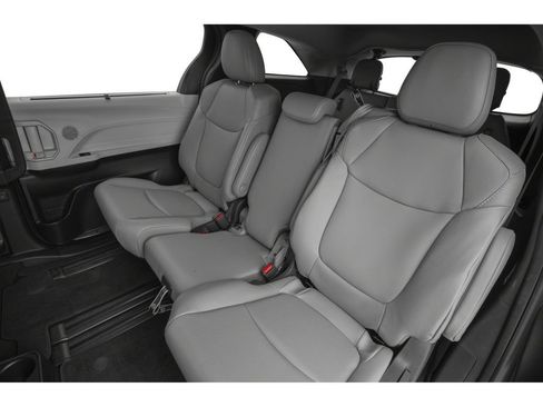 New 2026 Toyota Sienna XLE AWD/4WD image 8