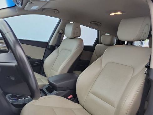 Used 2017 Hyundai Santa Fe SE w/ SE Premium Package 02 FWD image 17