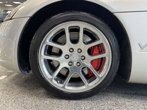Used 2004 Dodge Viper SRT-10 image 9