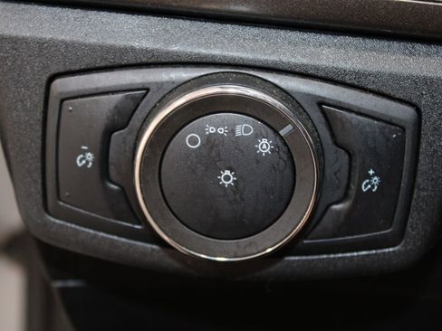 Used 2020 Ford Fusion SE image 27