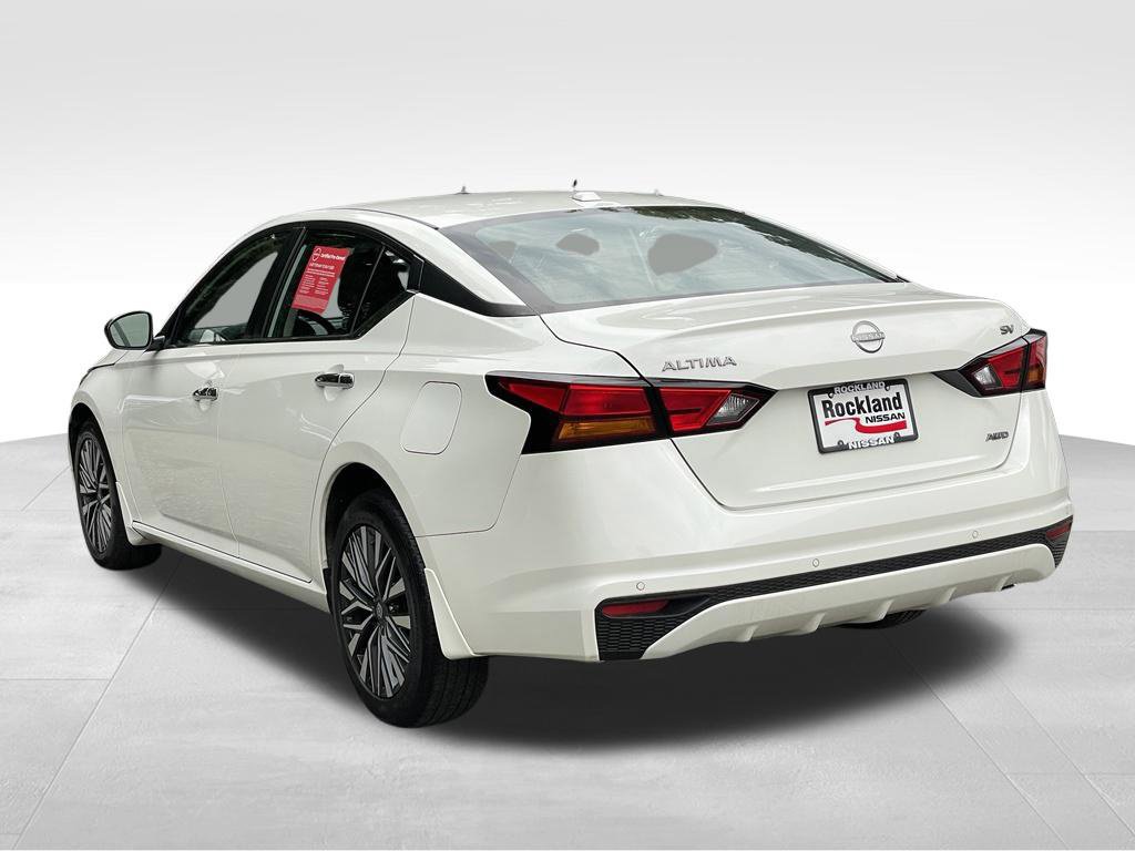Certified 2024 Nissan Altima 2.5 SV AWD/4WD image 5