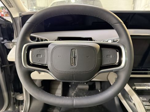 New 2026 Lincoln Nautilus Premier image 13