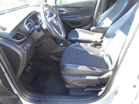Used 2022 Buick Encore Preferred w/ Safety Package AWD/4WD image 2