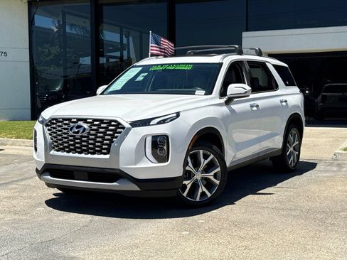 Used 2022 Hyundai Palisade SEL w/ Convenience Package FWD image 2