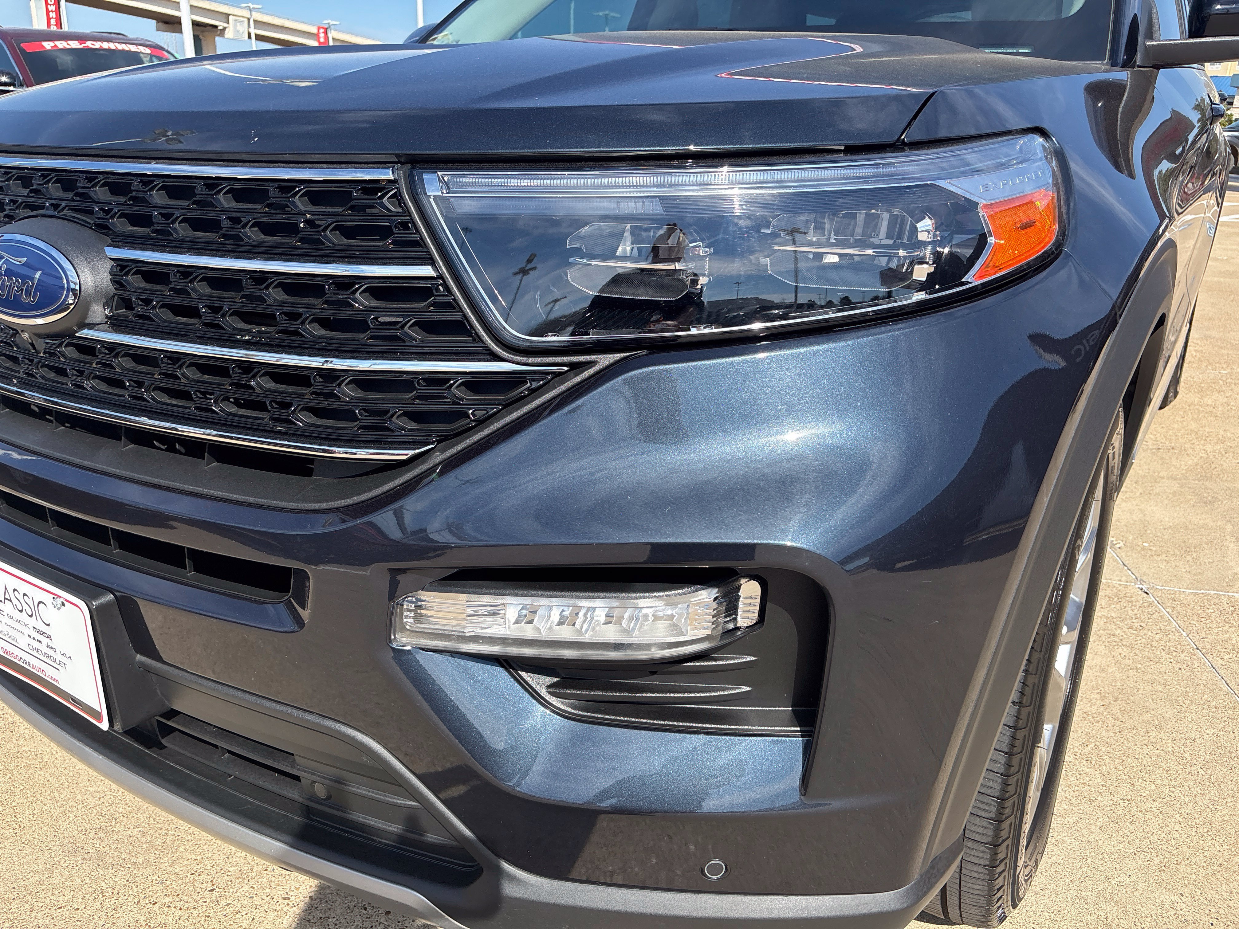 Used 2024 Ford Explorer XLT w/ Equipment Group 202A RWD image 5