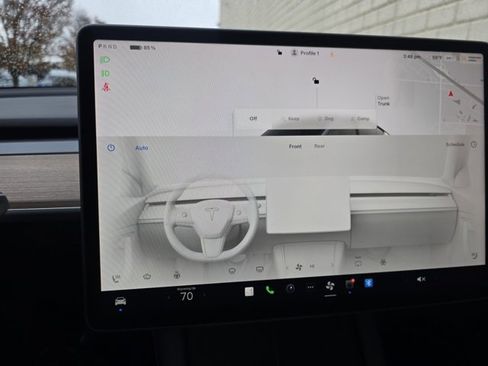 Used 2024 Tesla Model Y Long Range image 52