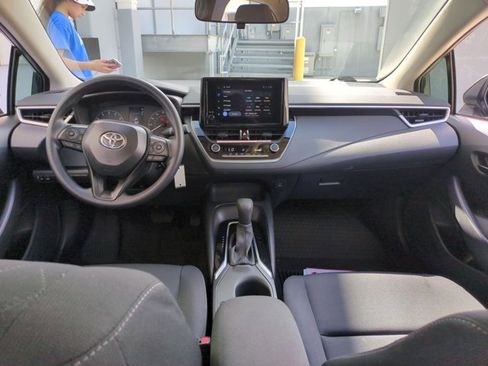 Used 2025 Toyota Corolla LE FWD image 16