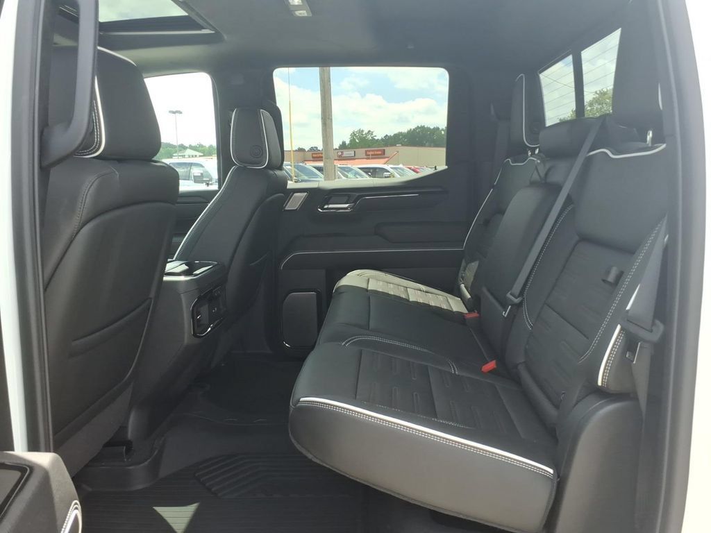 New 2026 GMC Sierra 1500 AT4X w/ AT4X AEV Edition AWD/4WD image 15
